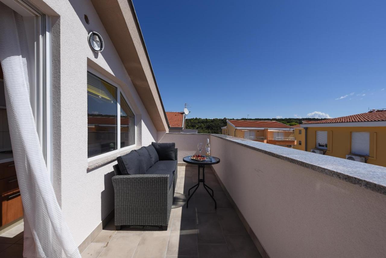 Sunset Beach Suites Kožino Exterior foto